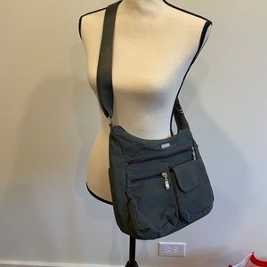 Baggallini Crossbody, Army/Dark green